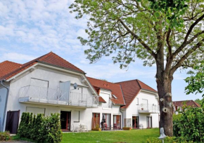 Kleine Ferienwohnung mit Terrasse und Gartenblick in Gustow
